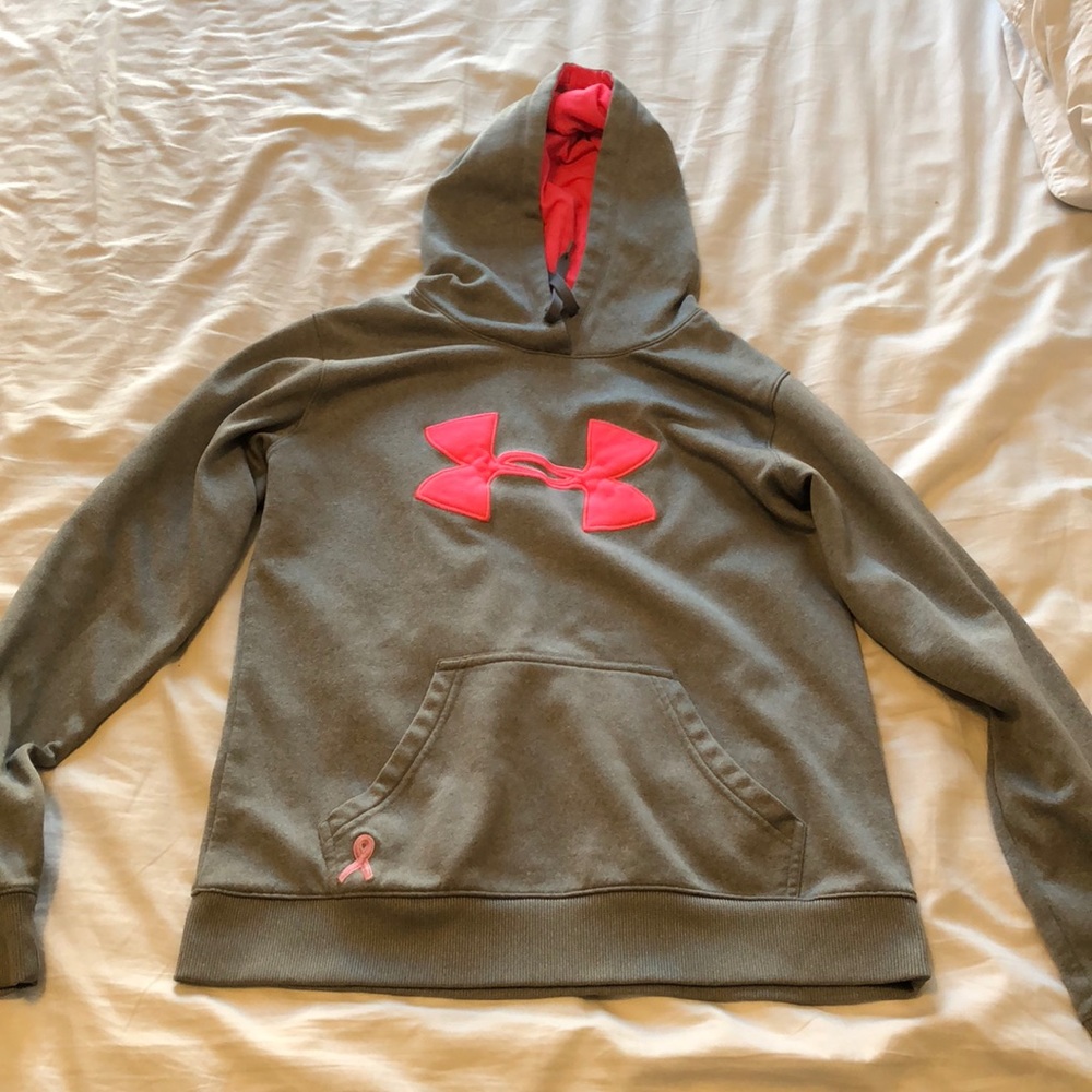 grey and pink under armour sweatshirt